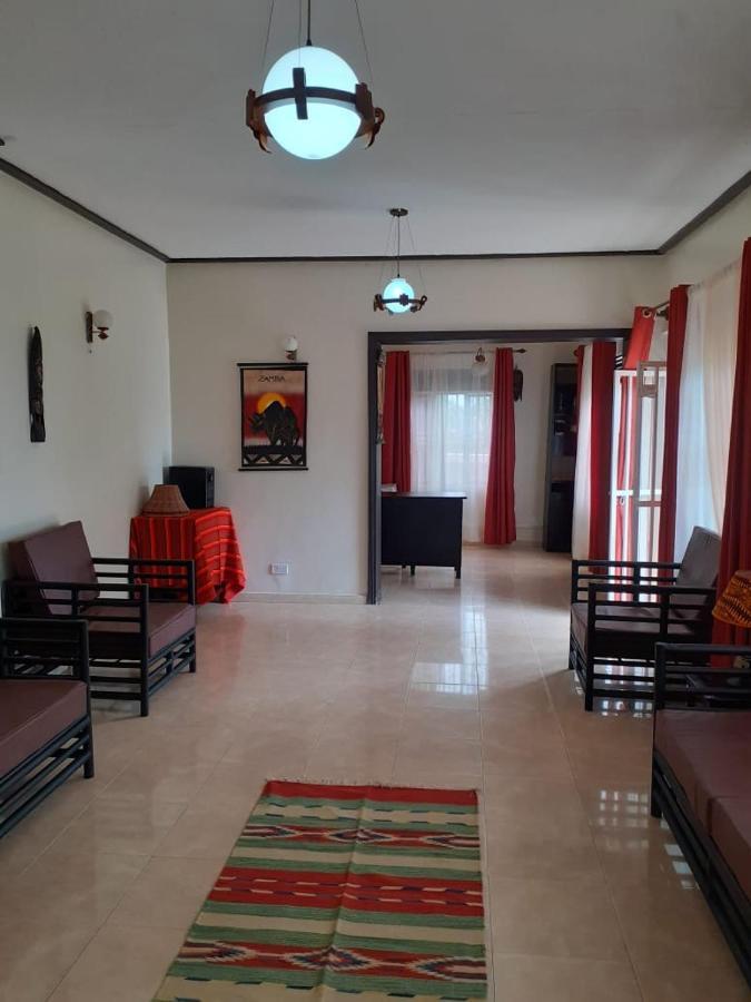 Okra House Hotel Entebbe Exterior photo